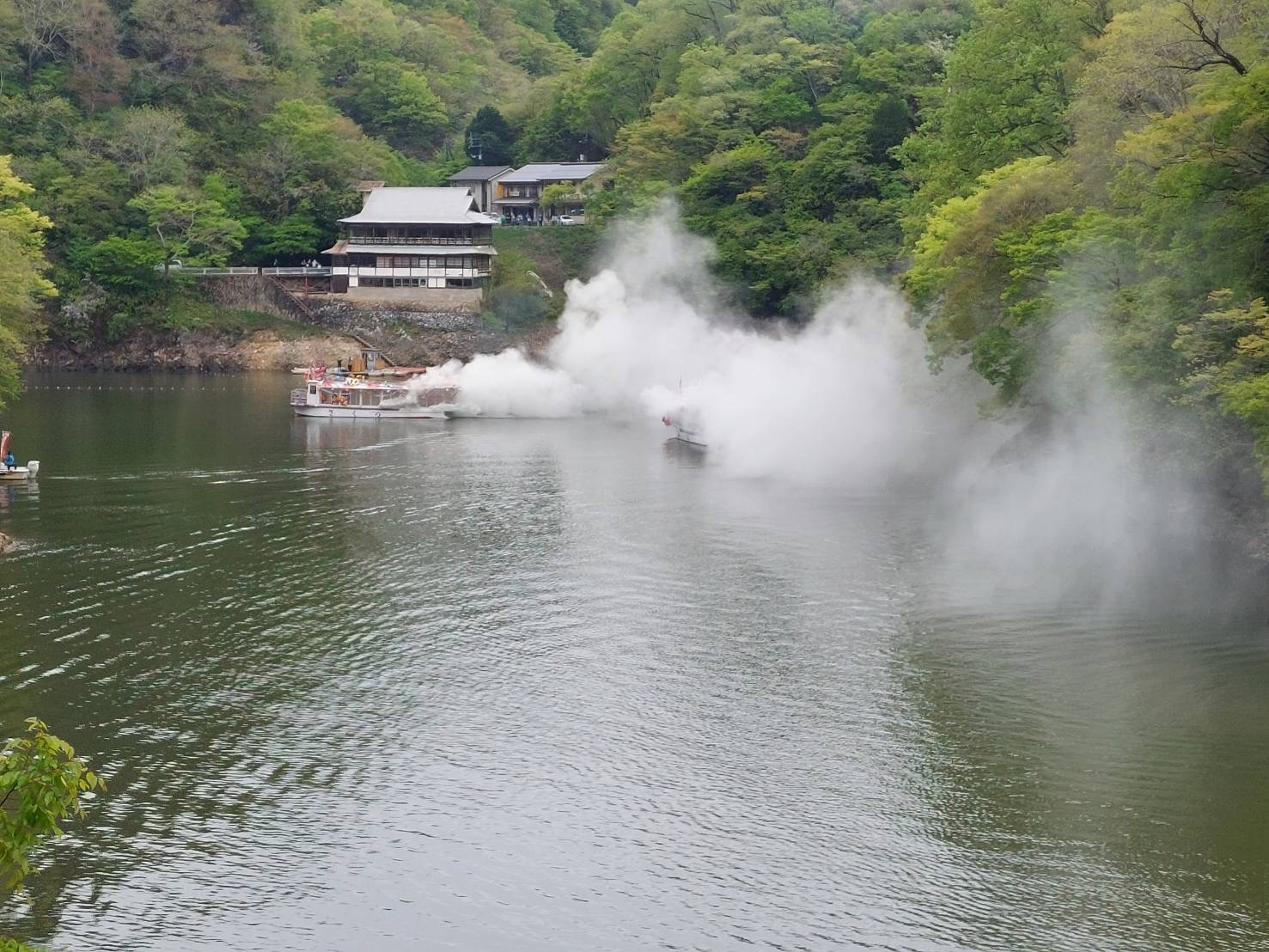 帝釈峡湖水開き‼